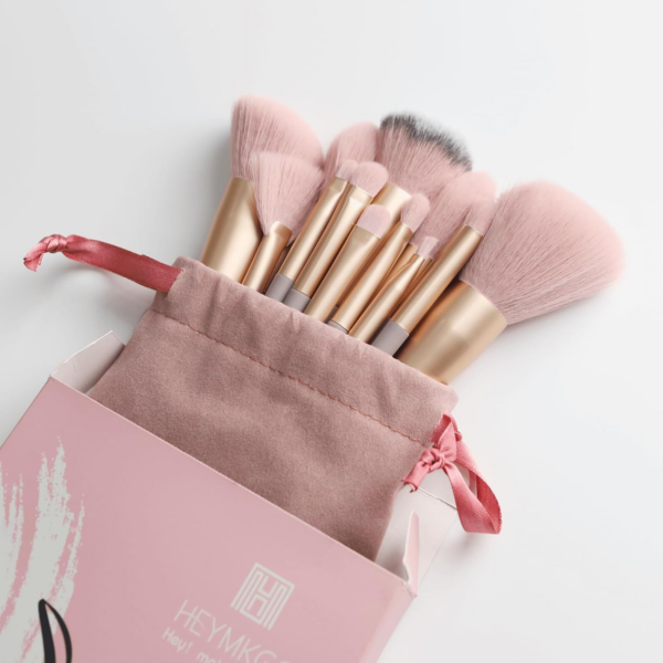 HEYMKGO Make-Up-Pinsel, 15 Stück, Make-Up-Pinsel Mit Grünem Konischem Griff, Aus Hochwertigem Synthetikmaterial, Professionelle Make-Up-Pinsel Mit Kordelzug, Tasche Aus Flanell (Rosa) - Image 4
